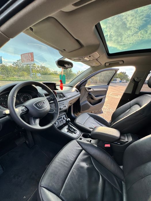 Продам audi q3 2014 року.