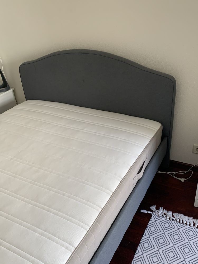 Cama de casal com colchao