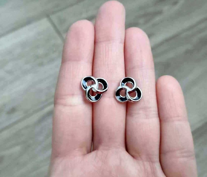 Czarne Zawijasy Srebrne Kolczyki 925 Sztyft