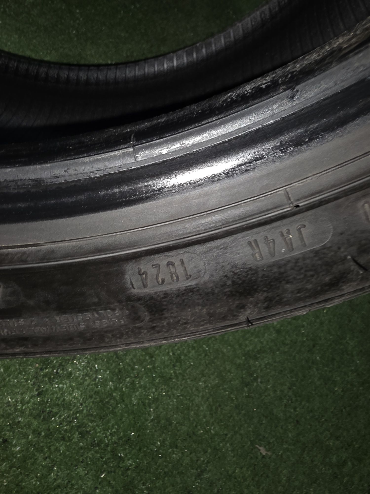 Sprzedam opony zimowe Dunlop  235/45R18 jak nowe
