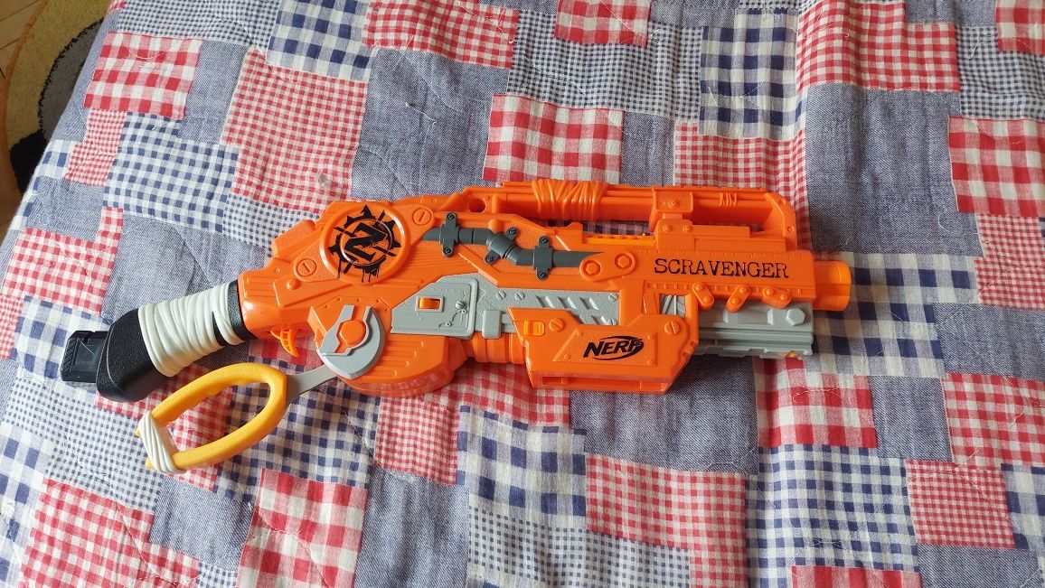 Пістолет Nerf б/у 800грн.