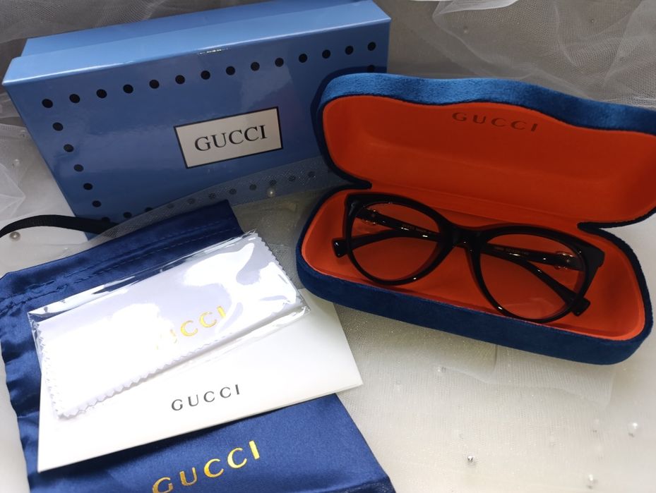 Okulary z pełnym wyposażeniem