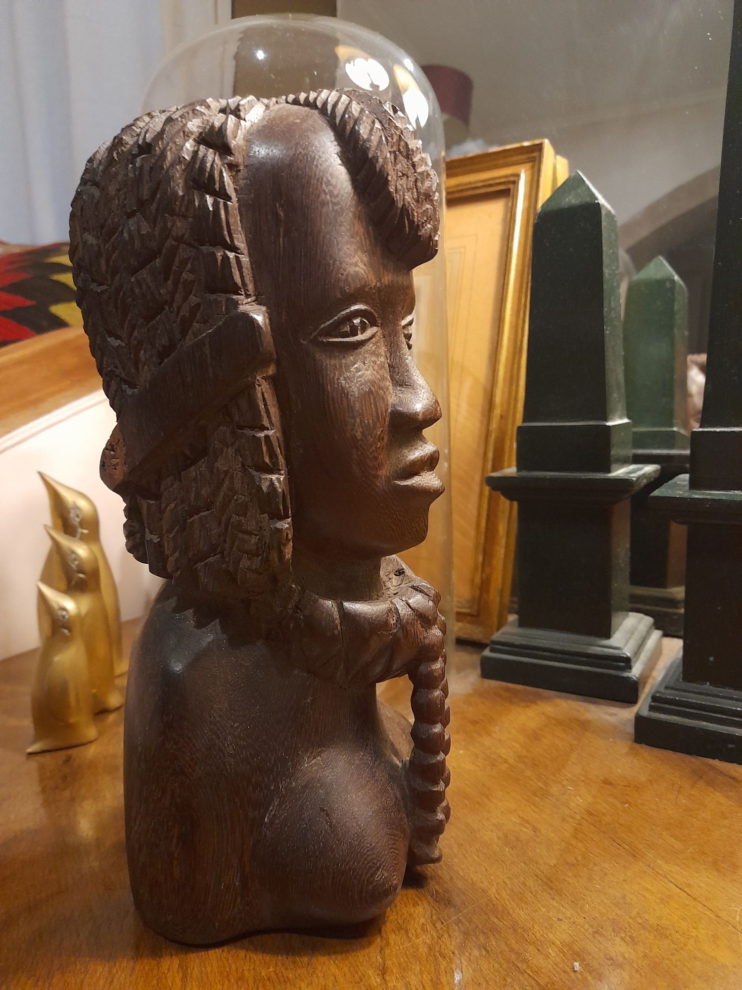 Busto africanos antigo