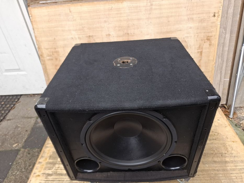 Subwoofer aktywny Samson db1500a