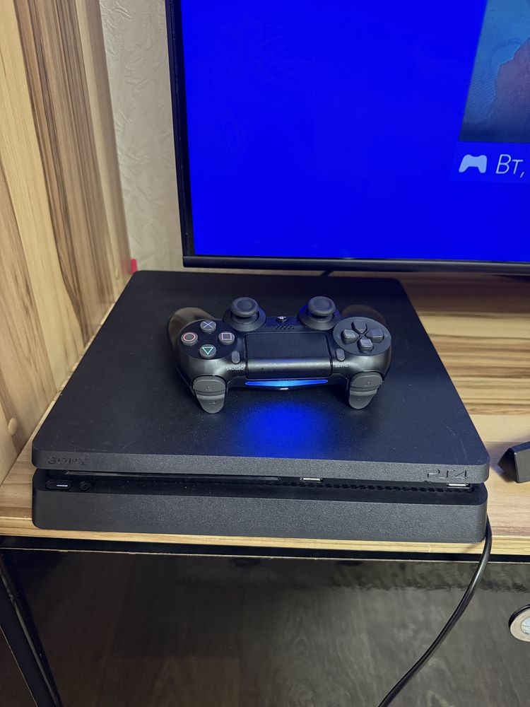 Sony PlayStation 4 Slim 1 ТБ с дисководом