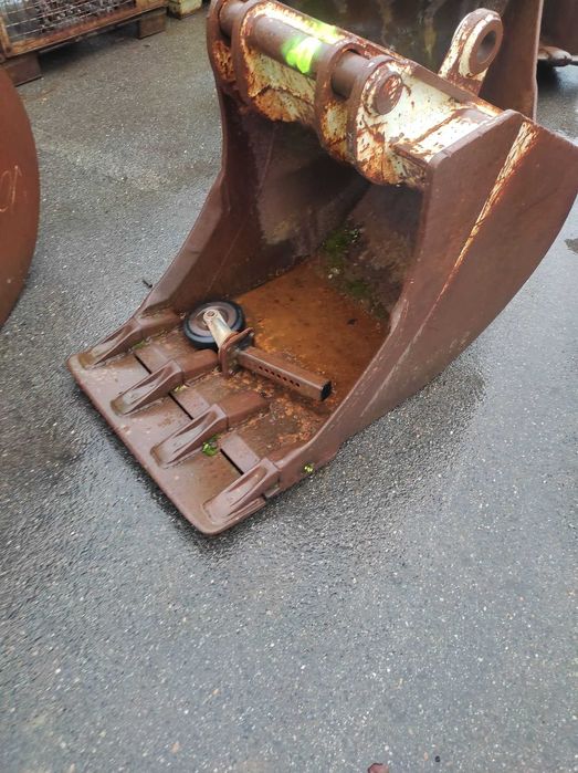 Łyżki do koparek, ładowarek, skarpówki