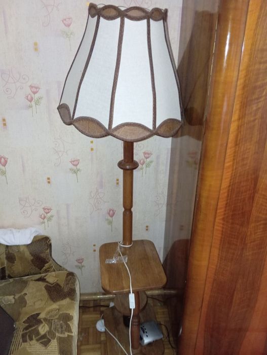 Sprzedam lampkę nocną.