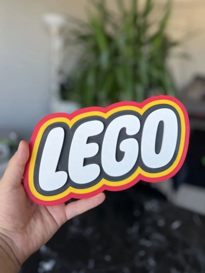 Logotipo LEGO impresso em 3D 
Decora o t