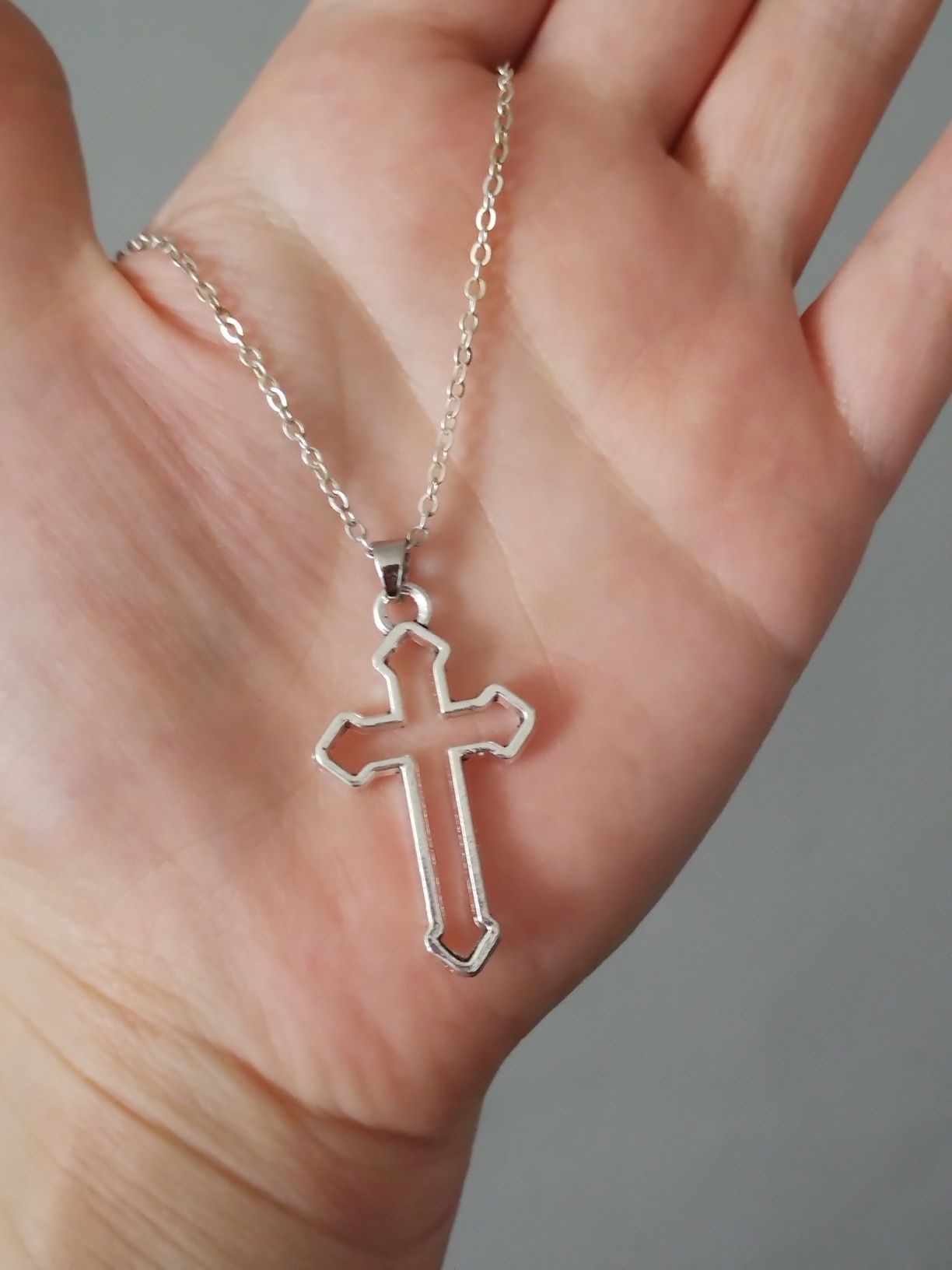 Łańcuszek z zawieszką srebrny krzyż krzyżyk komunia prezent