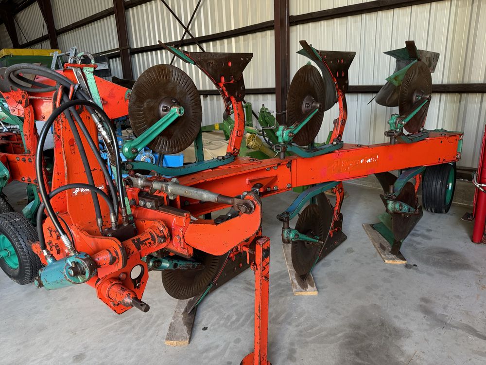 Plug obrotowy kverneland lemken zagonowy