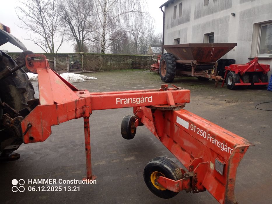 Równiarka pług na tuz do traktora niwelator obrotowy do śniegu