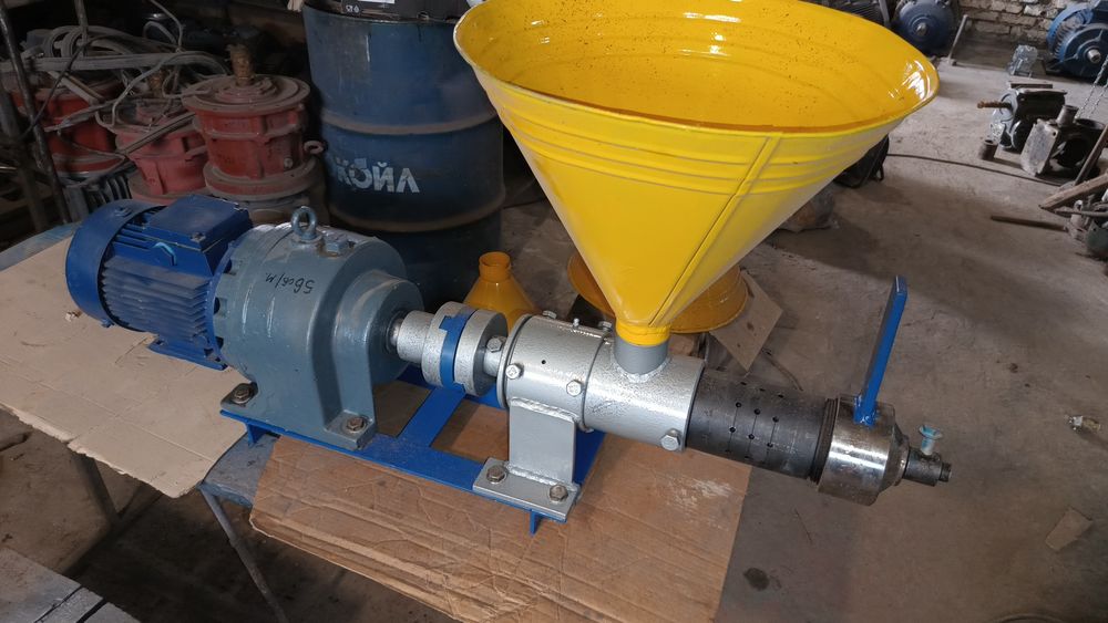 Продам маслопрес маслобойка олійниця 30-40 кг/час