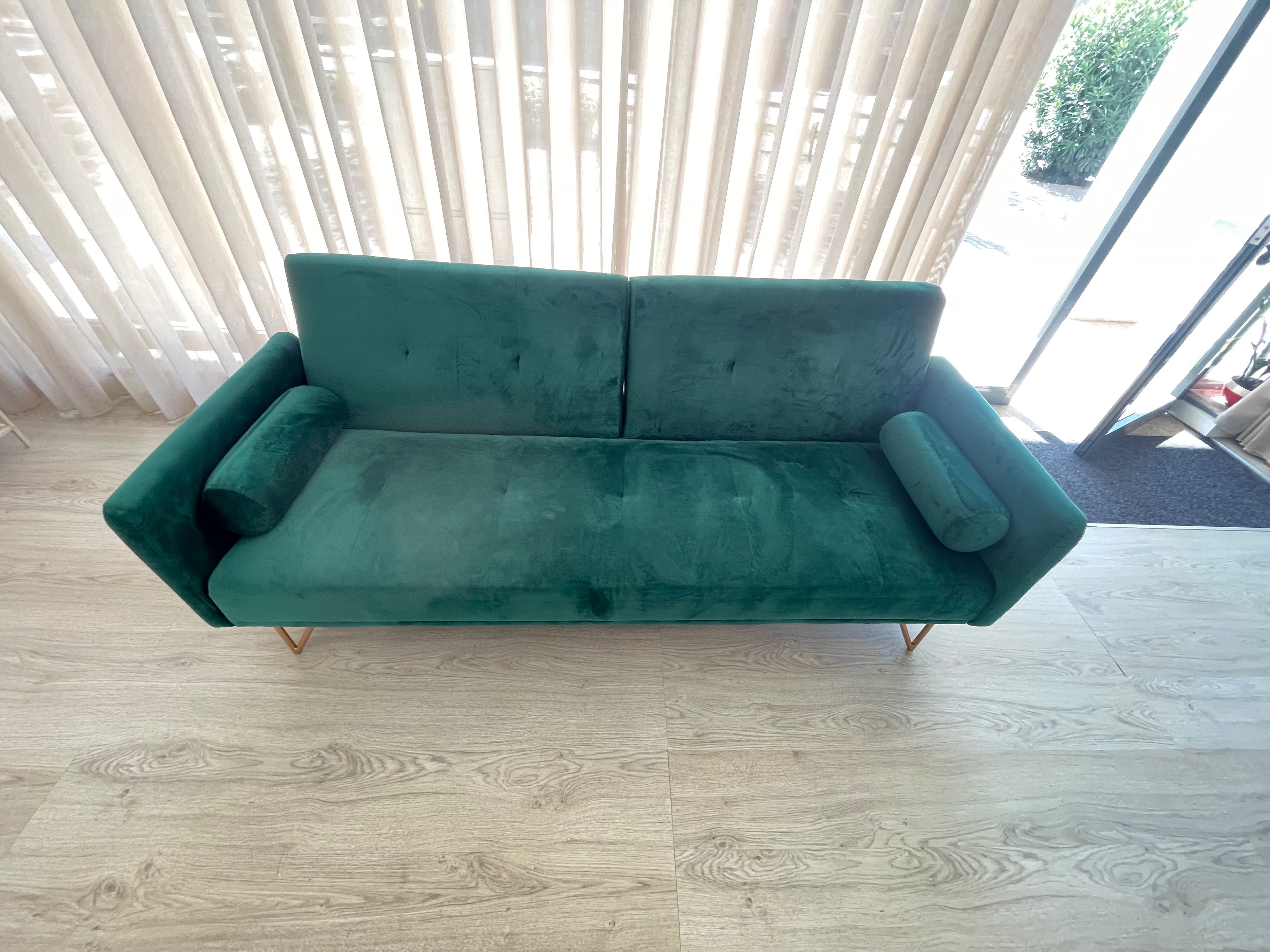 Sofa verde aveludado