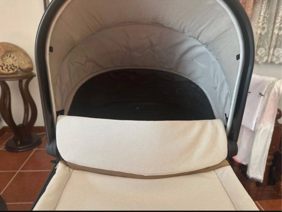 Alcofa Chicco Mysa com Suporte