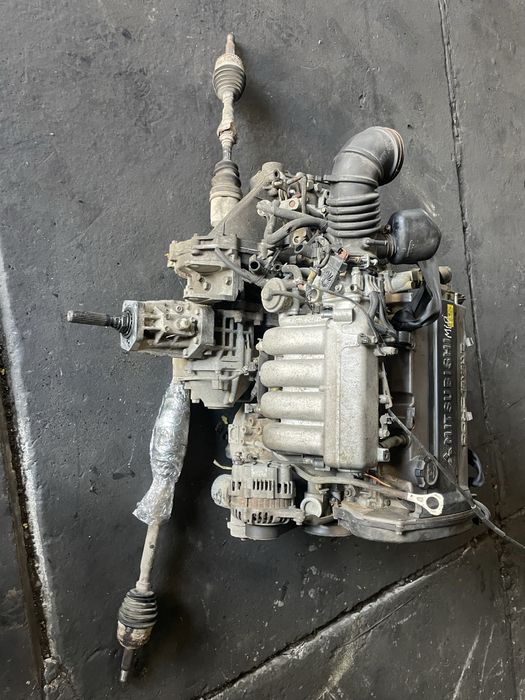 Мотор КОМПЛЄКТНИЙ Двигатель  Кпп  Mitsubishi Lanser Outlender 4G63 2.0