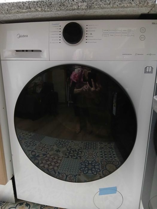 Máquina na lavar e secar