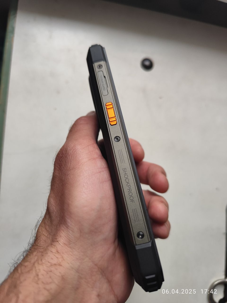 Продам телефон 8/256 Gb