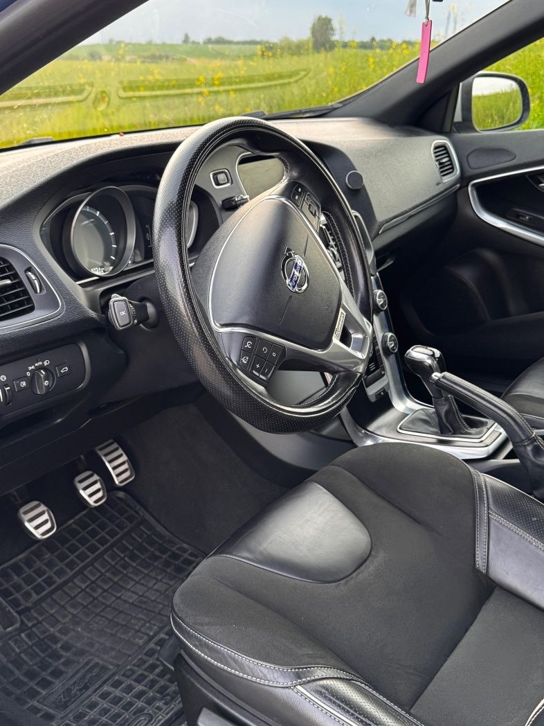 Volvo v40 R-Design 2015r