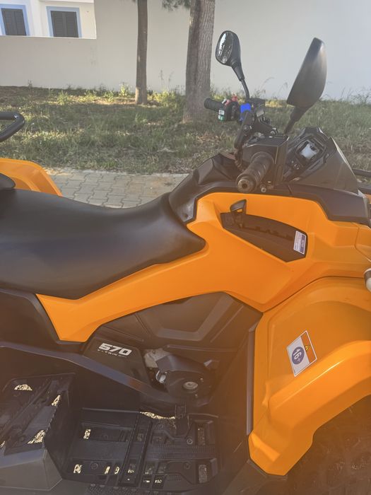 Moto 4 Can Am 570 como nova