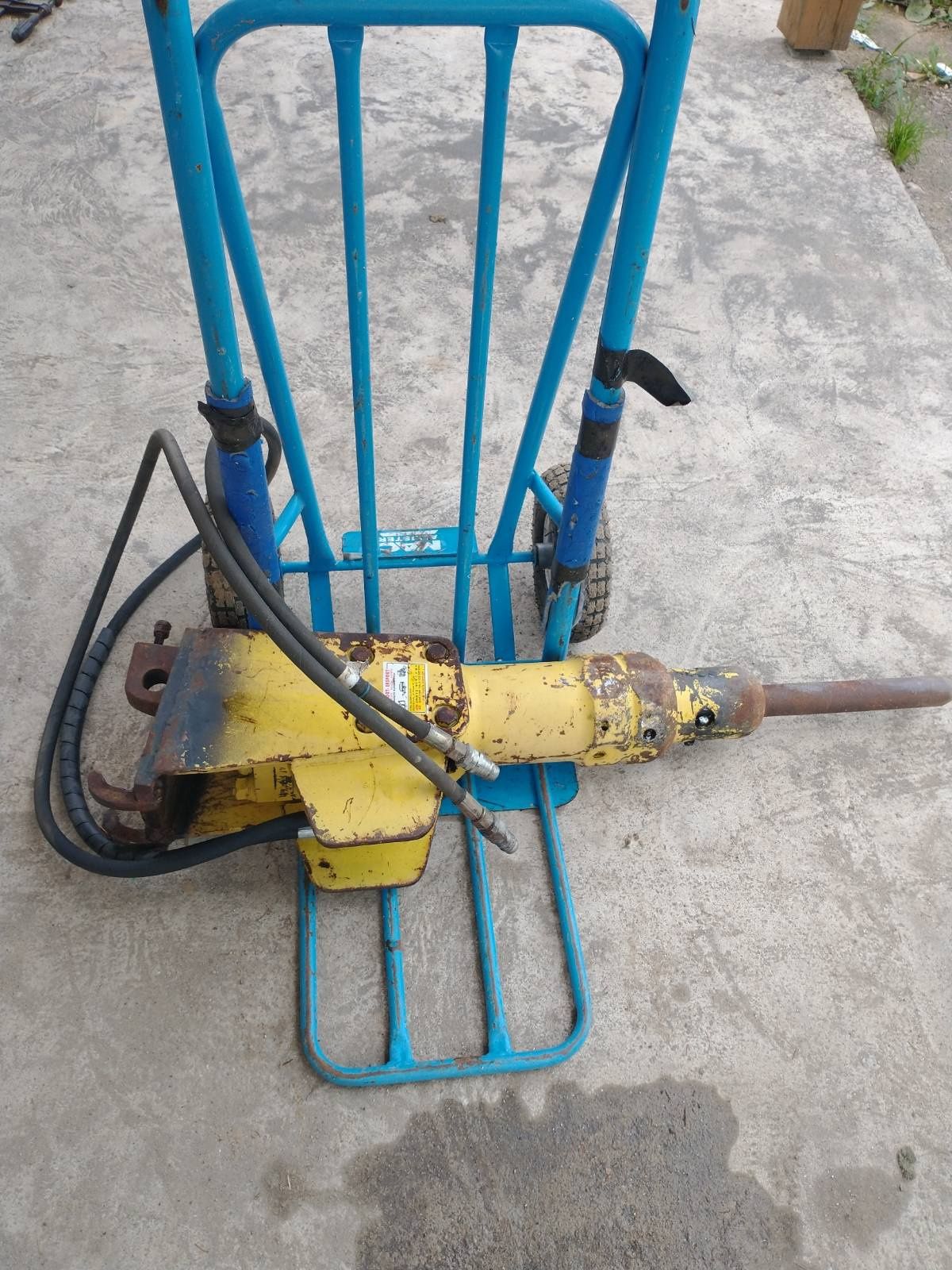Młot wyburzeniowy hydrauliczny do koparki