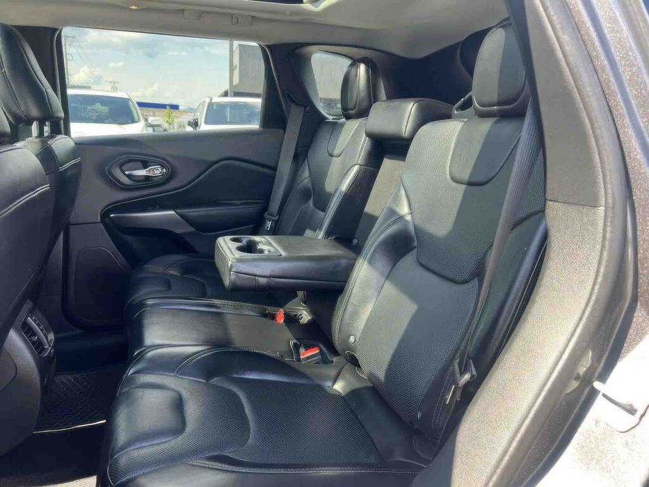 Jeep Cherokee Limited      2019