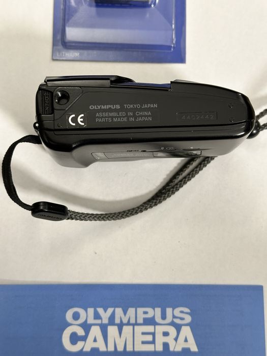 Olympus Mju - ll  Olympus Mju -2