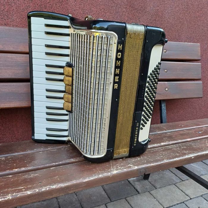 Akordeon Hohner Concerto 72 basy