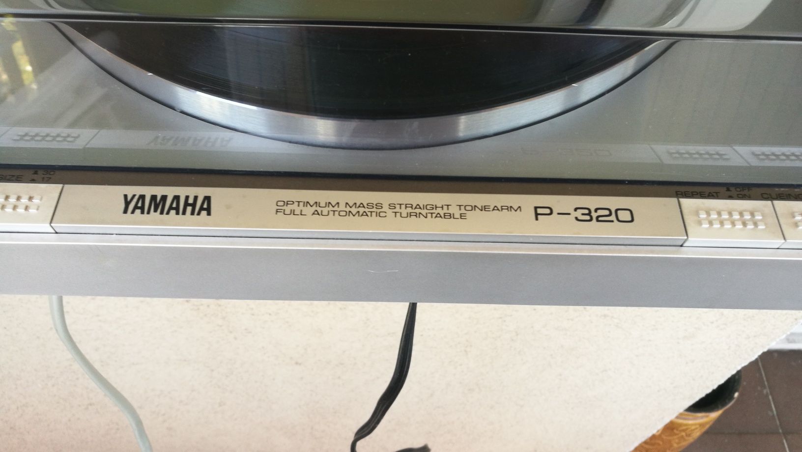 Gramofon Yamaha P320 ładny stan