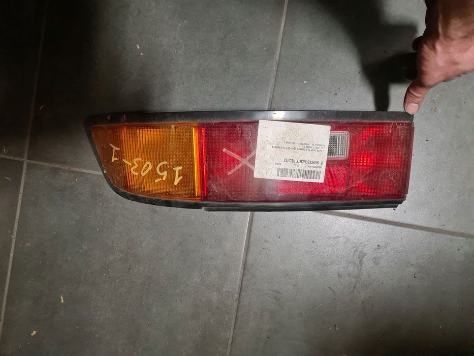 Lampa prawa tylna Mazda 323F