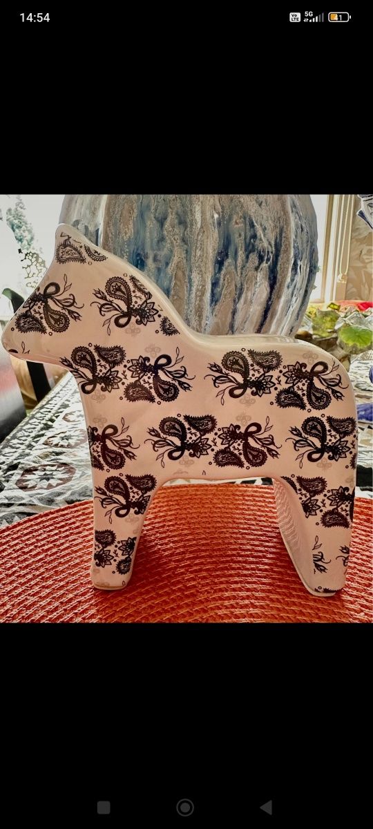Konik porcelanowy szwedzki skarbonka Dalarna styl skandynawski