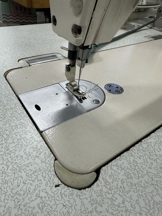 Прямострочка, промислова швейна машина Yamata