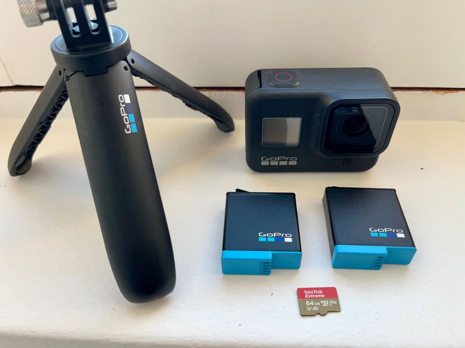 Go Pro Hero 8 Black Edition + acessórios