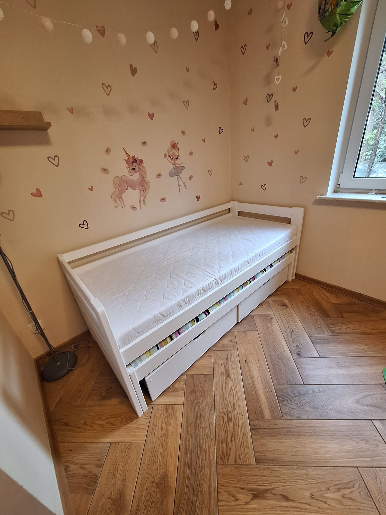 Łóżko dziecięce podwójne wysuwane z nowym materacem
