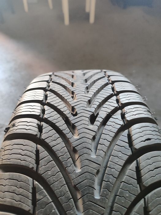 Opony zimowe felgi Wolkswagen Oryginał BF Goodrich gForce 205/55/16