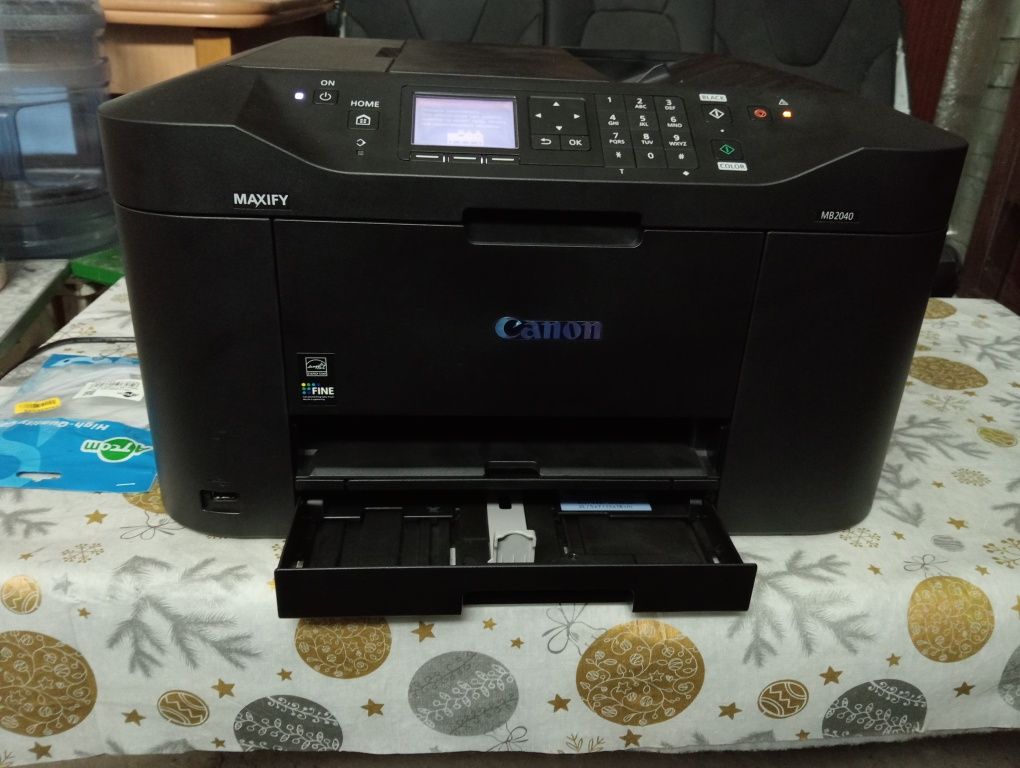 Принтер Canon цветной полностью рабочий
