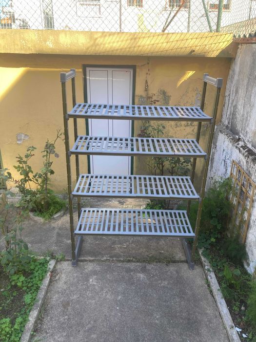 Estantes/ Racks em PVC Alta Densidade 120 x 44 x 185cm - 250Kg