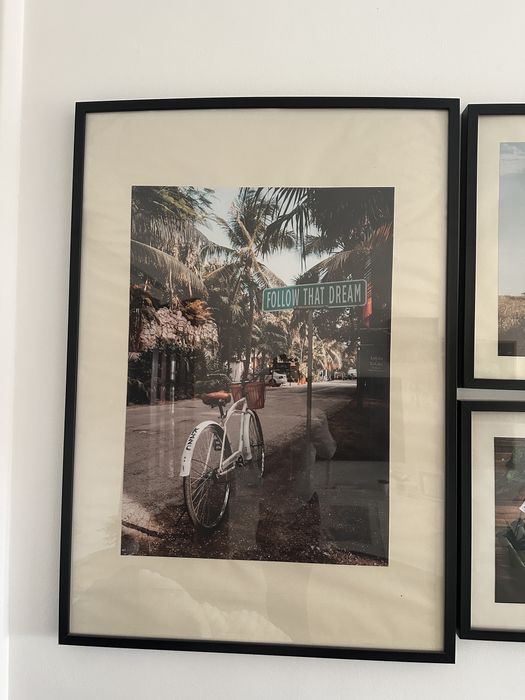 Moldura ikea com imagem incluida