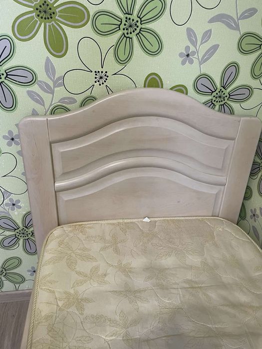 Продам односпальне ліжко
