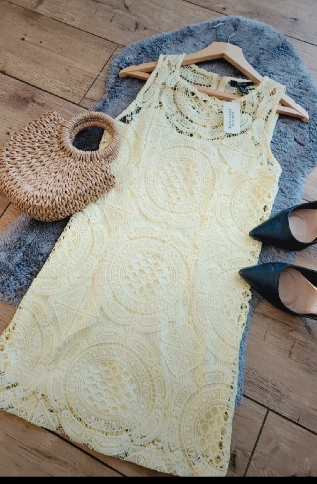 Żółta koronkowa prosta sukienka boho letnia komunie wesele chrzciny