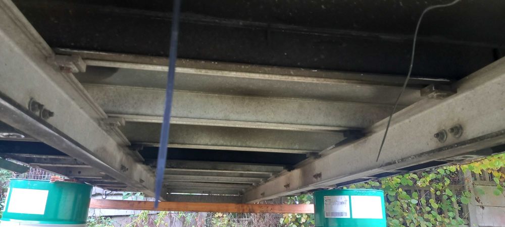 Zabudowa orginalna  aluminiowa  iveco pasuje do wszystkich dostawczych