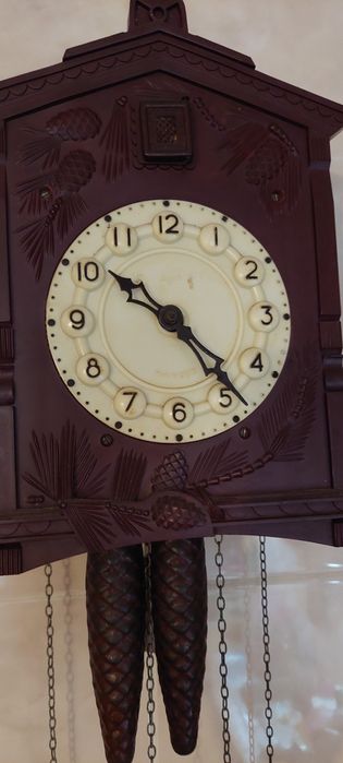 Часы настенные хорошо идут