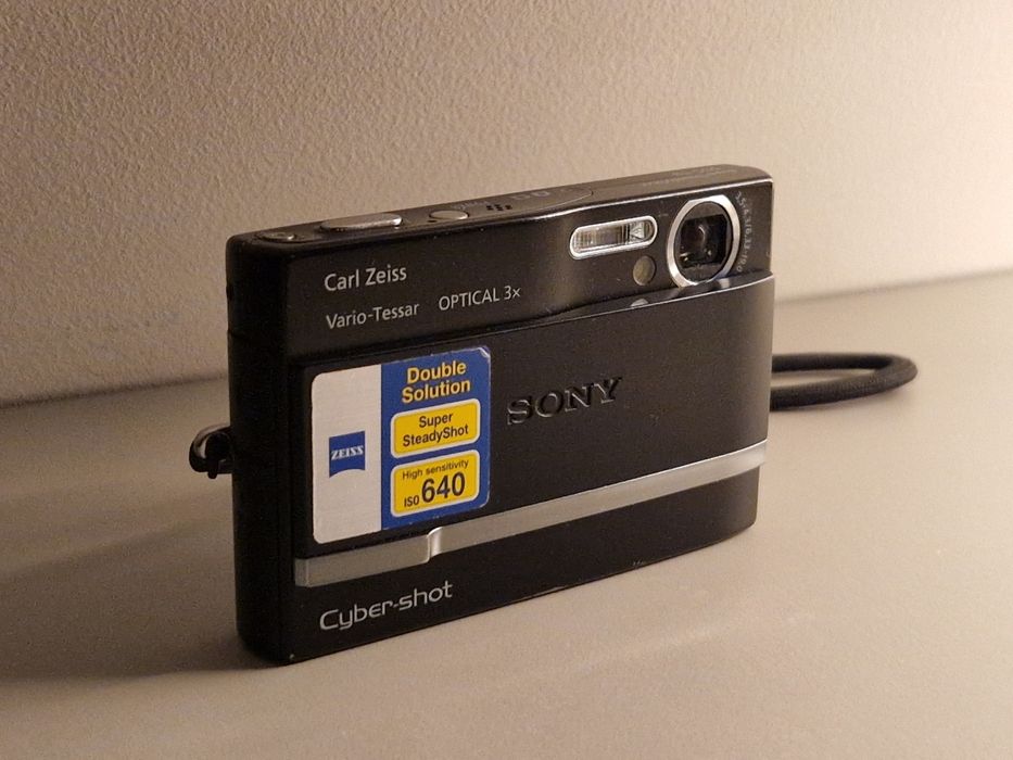 Sony Cybershot T9