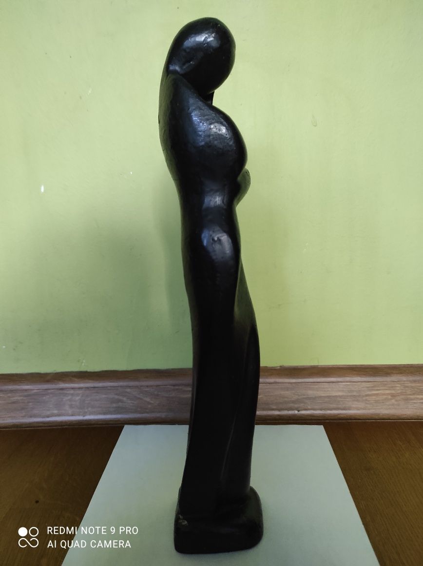 Statuetka ,, Kobieta"  34cm