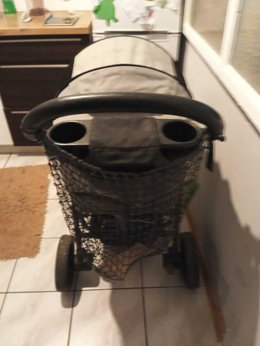 Wózek spacerowy  dla dziewczynki lub chlopca