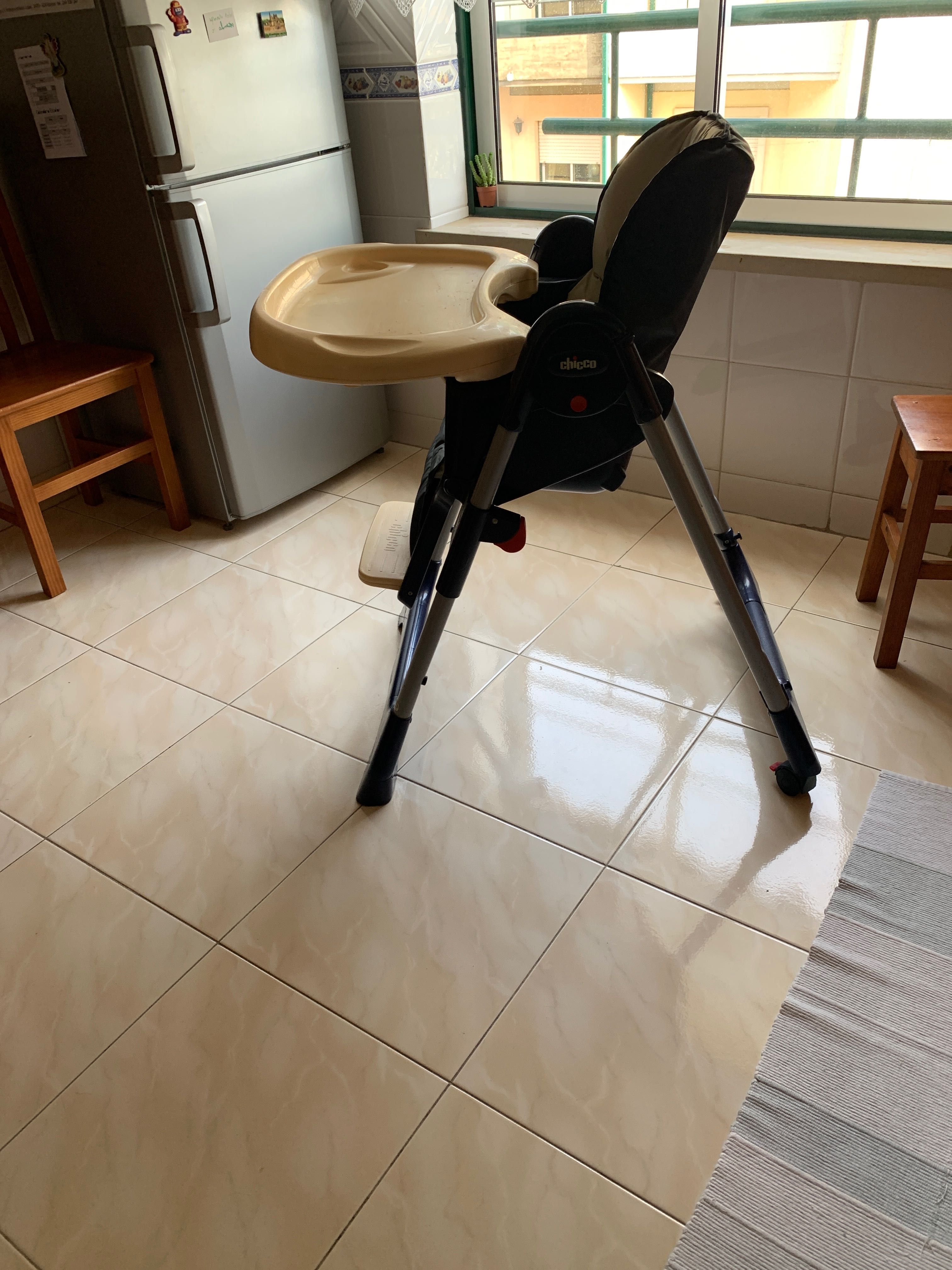 Cadeira de bebé  ‘para refeições ‘