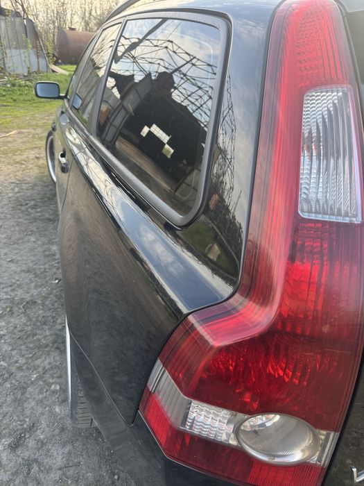 Volvo v50 2.0D momentum