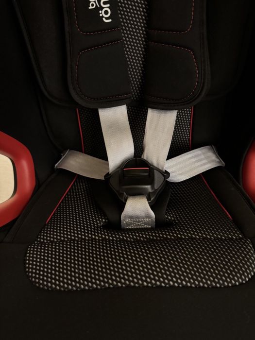 детское автокресло Britax Römer Advansafix IV R