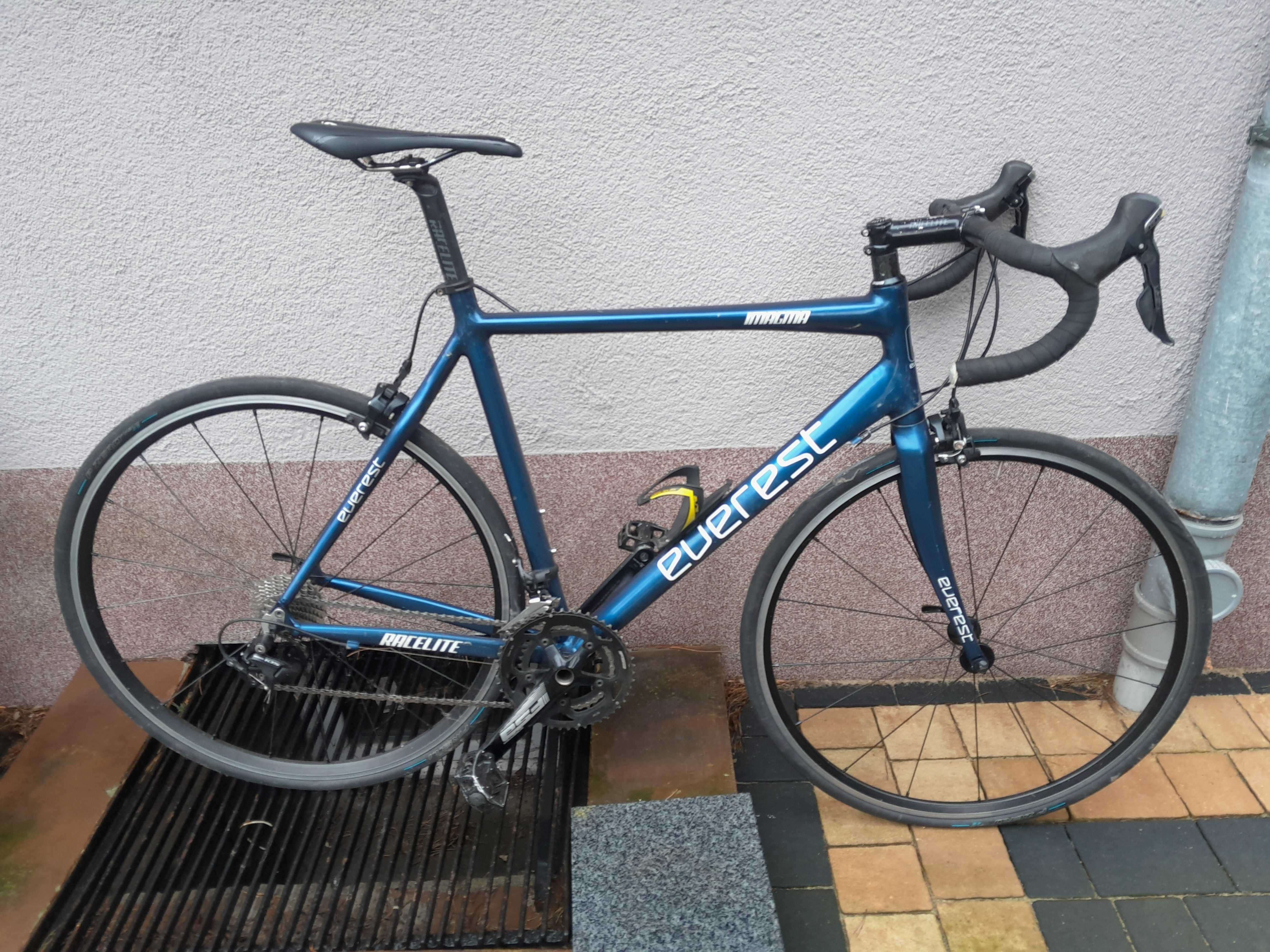 Rower szosowy Everest Magma Shimano 105
