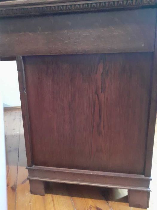 biurko drewniane stare