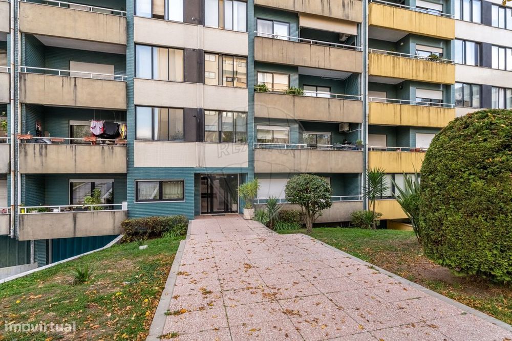 Apartamento T4 para venda